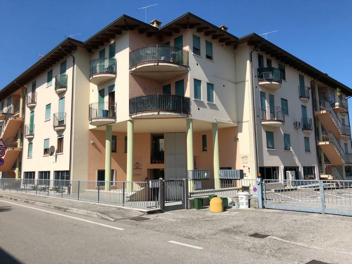 Appartamento Peschiera - Zona Ospedale Pederzoli Peschiera del Garda Buitenkant foto