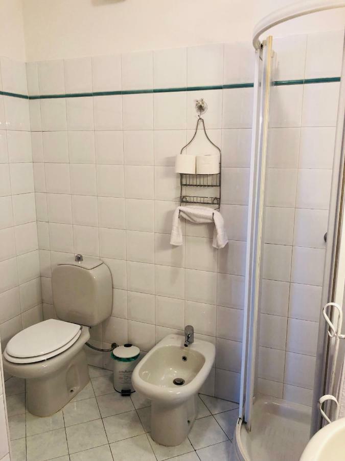 Appartamento Peschiera - Zona Ospedale Pederzoli Peschiera del Garda Buitenkant foto